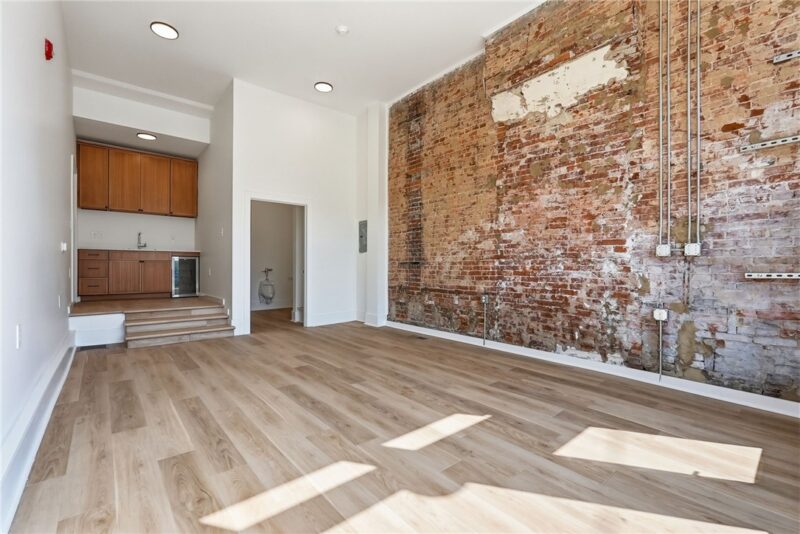 3329 Liberty Ave — photo 4