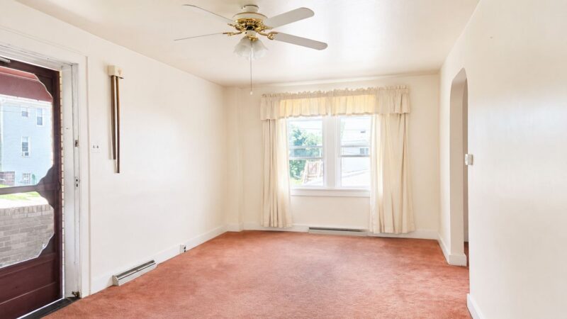 913 Hancock AVENUE — photo 3