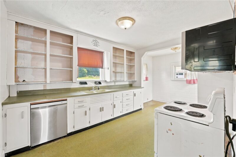 729 Mercer Rd — photo 4