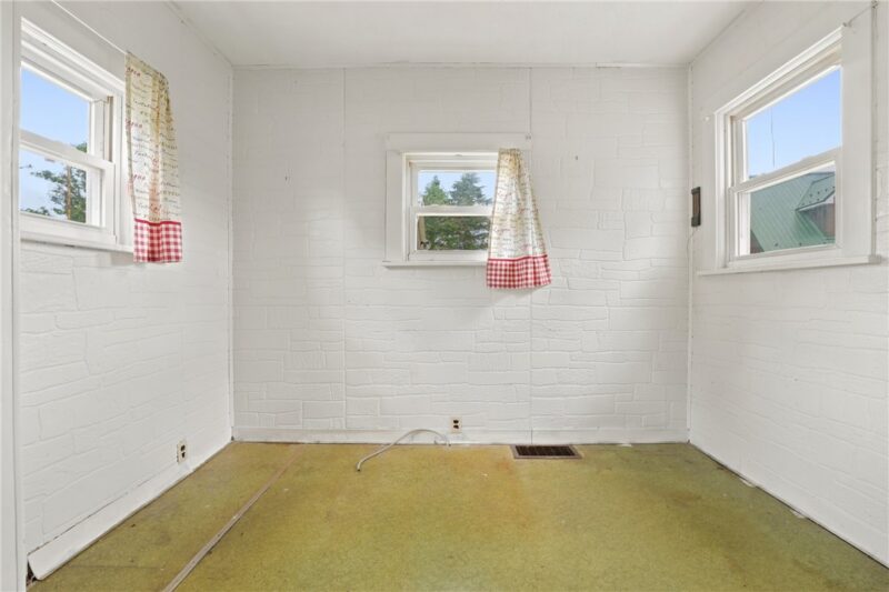 729 Mercer Rd — photo 6