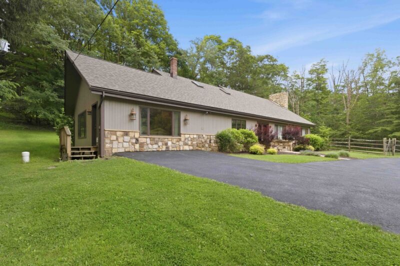 129 Chestnut Hill LANE — photo 3