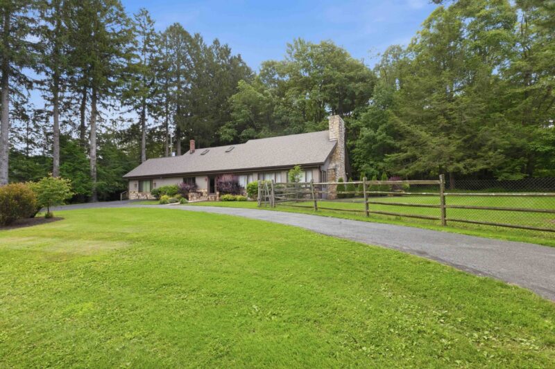 129 Chestnut Hill LANE — photo 4