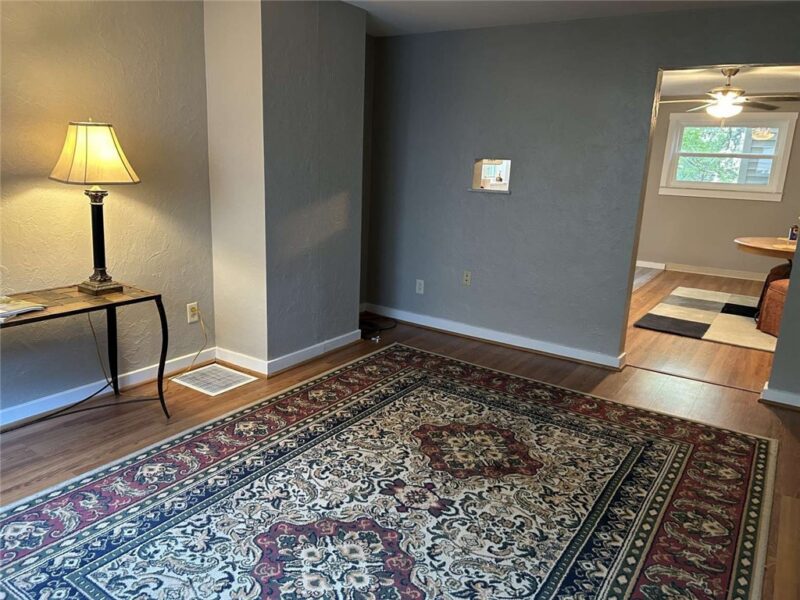 1108 Brabec St — photo 2