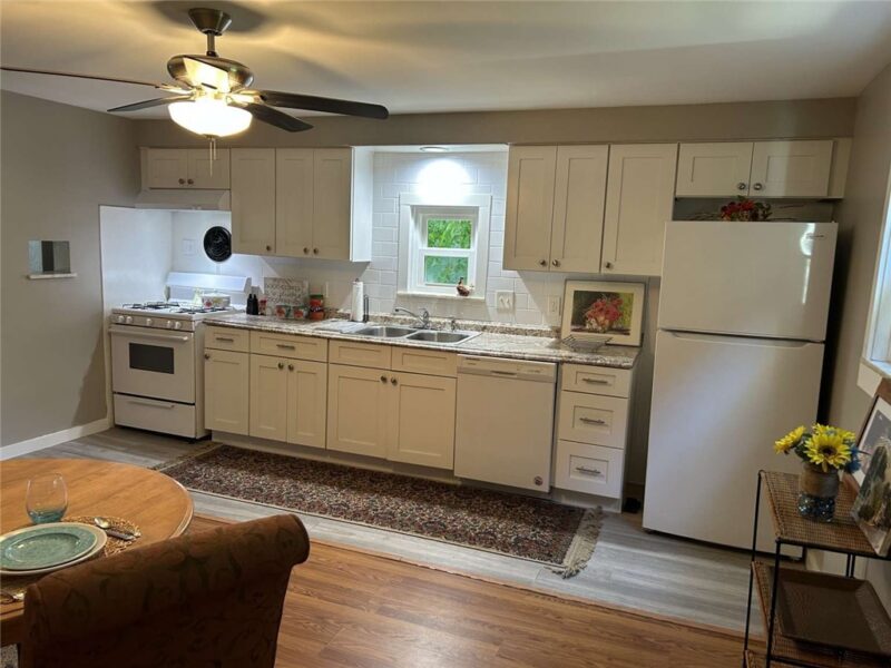 1108 Brabec St — photo 3