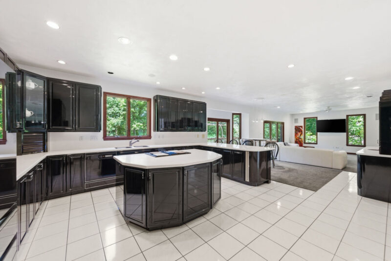 3409 Lashan DRIVE — photo 7
