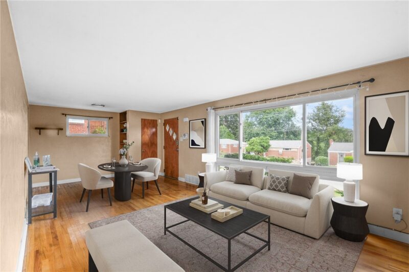 1654 Hollyrood Rd — photo 4