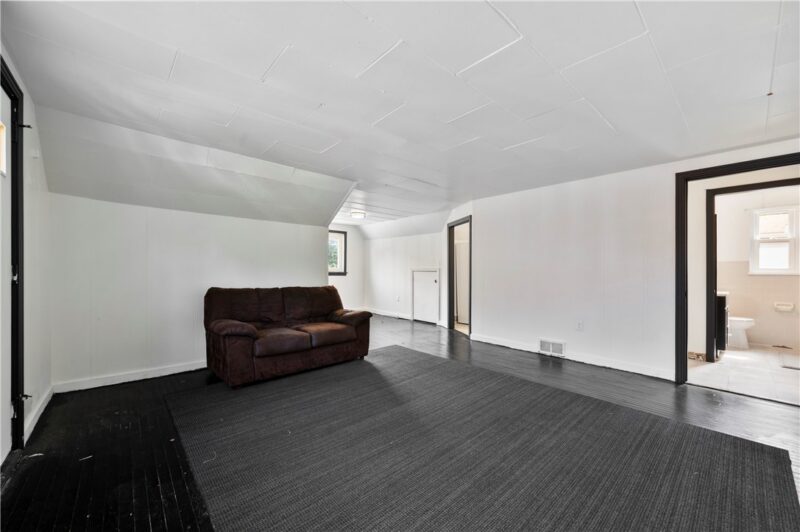 349 Maytide Street — photo 4