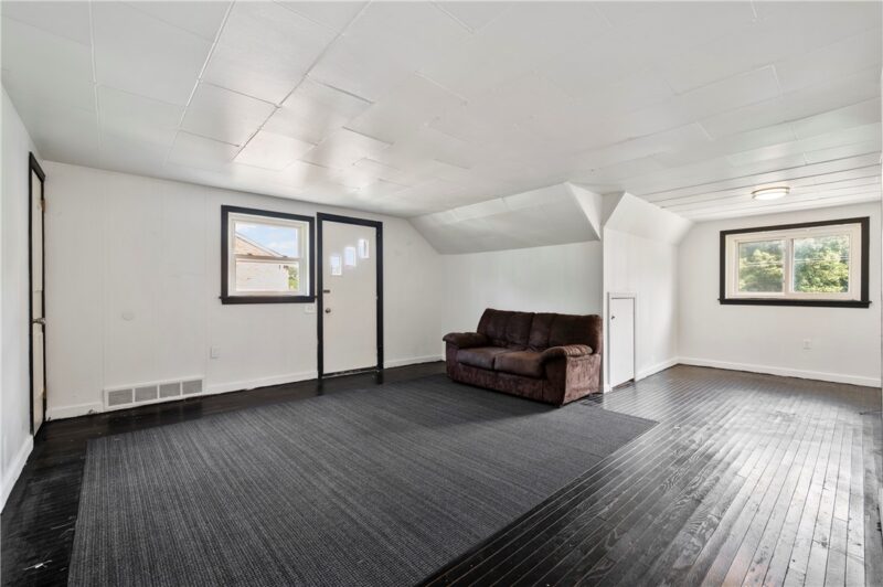 349 Maytide Street — photo 5