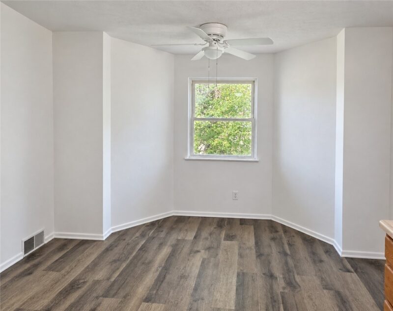 726 E 9th Ave — photo 3