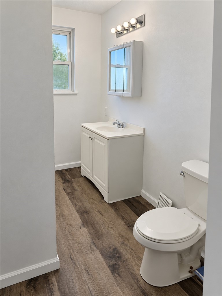 726 E 9th Ave — photo 5