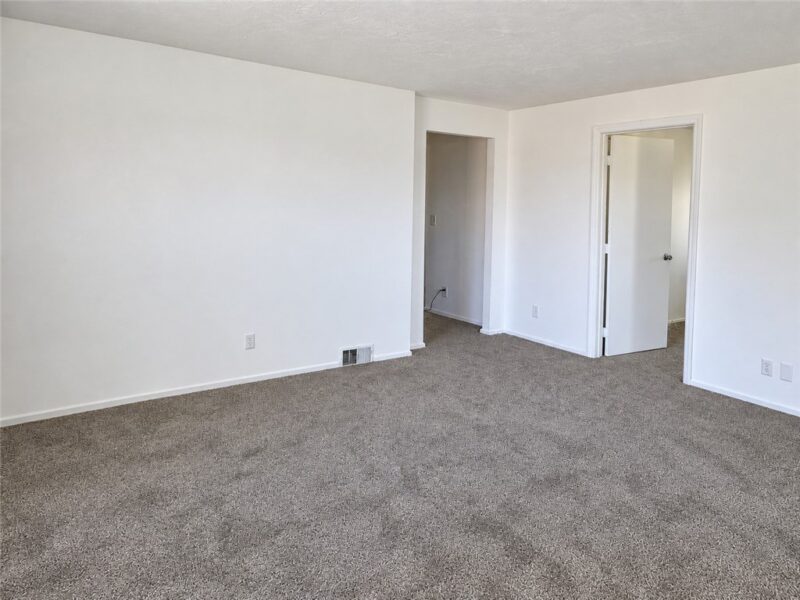 726 E 9th Ave — photo 7