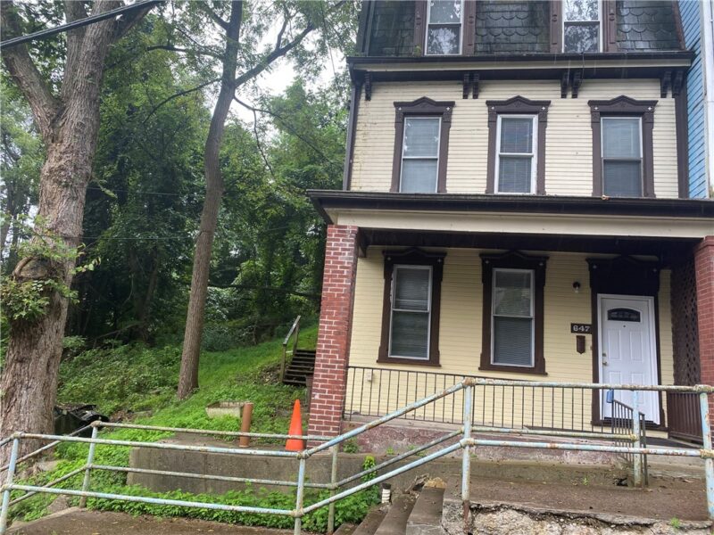 647 Rising Main Ave — photo 2