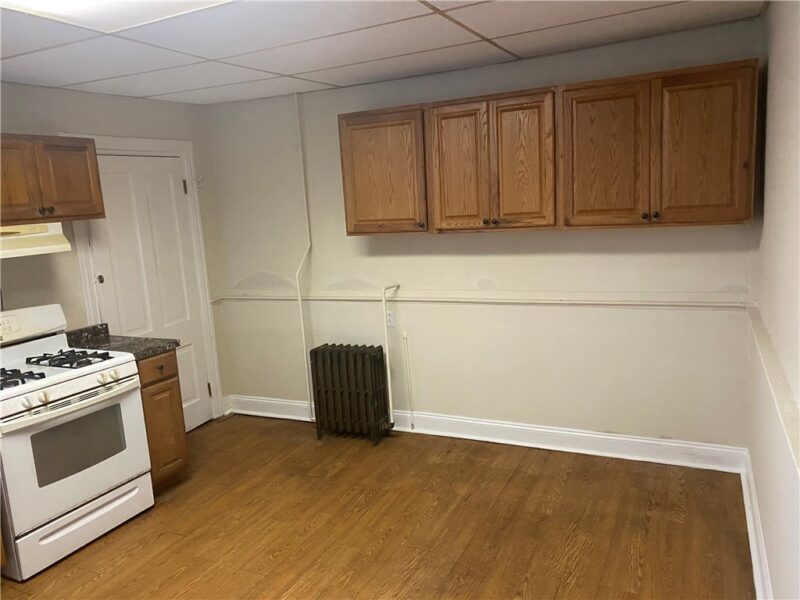 647 Rising Main Ave — photo 4