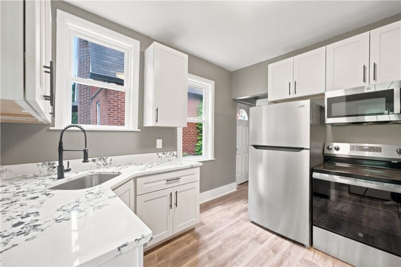 905 Rebecca — photo 2