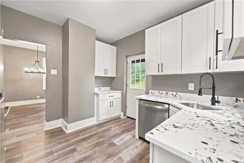 905 Rebecca — photo 3