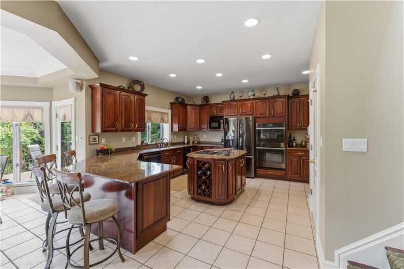 206 Sugarwood Drive — photo 6