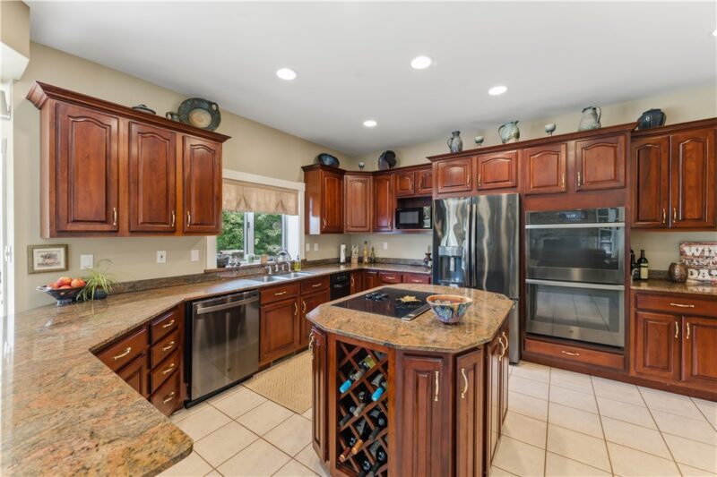 206 Sugarwood Drive — photo 7