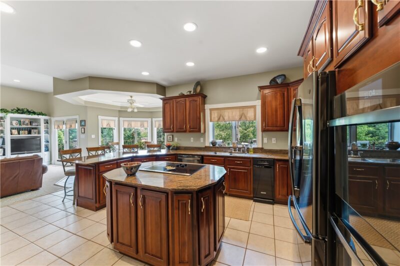 206 Sugarwood Drive — photo 8