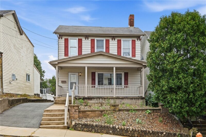 311 Sweetbriar St — photo 2