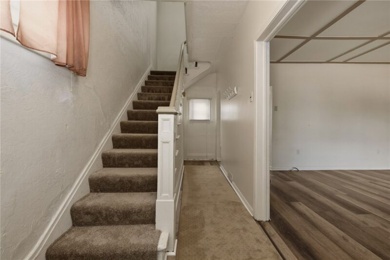 311 Sweetbriar St — photo 4