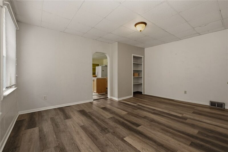 311 Sweetbriar St — photo 6