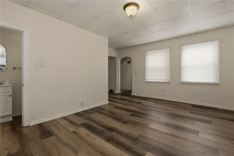 311 Sweetbriar St — photo 8
