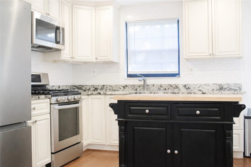 230 Broadway Dr — photo 4