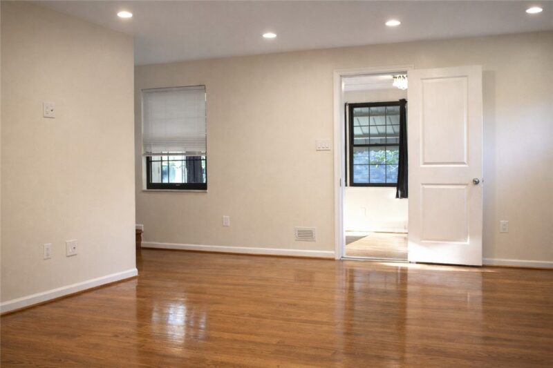 230 Broadway Dr — photo 8