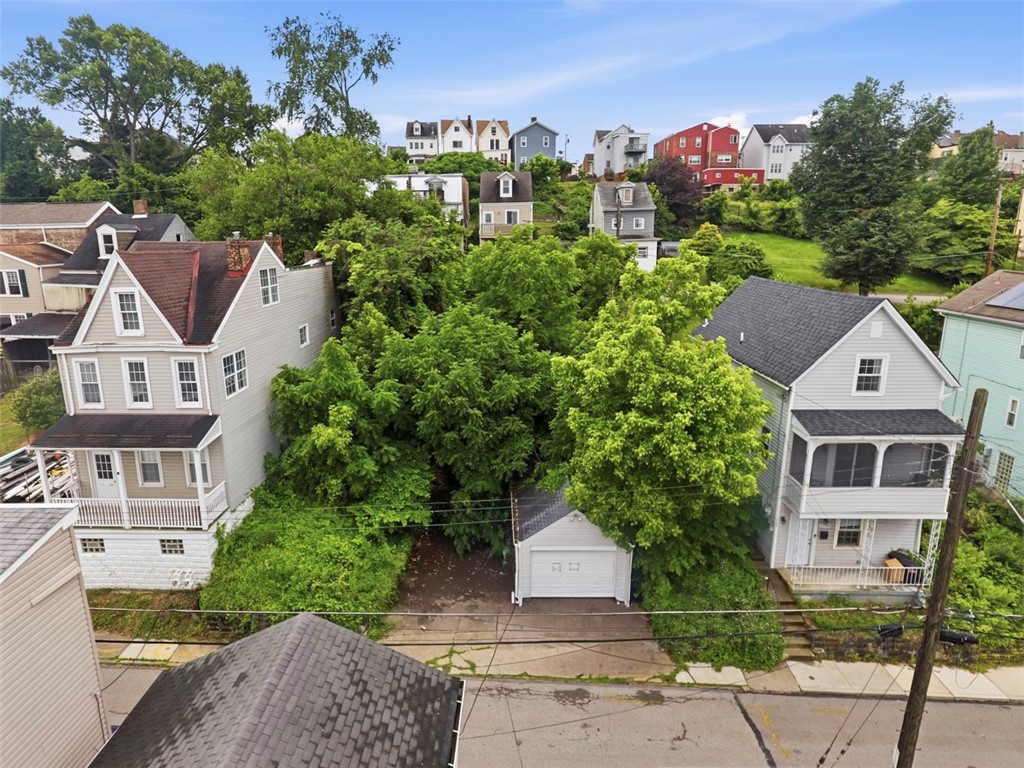 2714 Burham St — photo 1