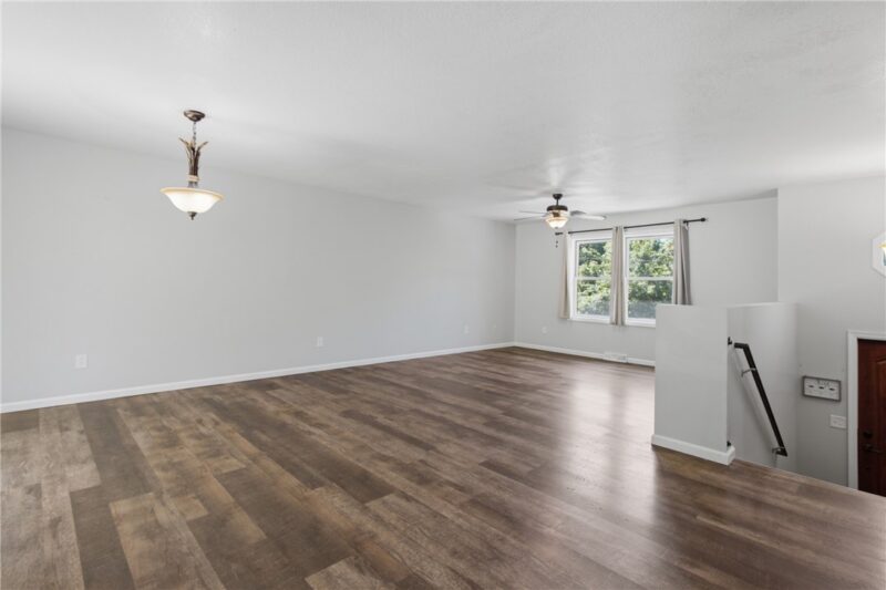 124 Debolt Ave — photo 7