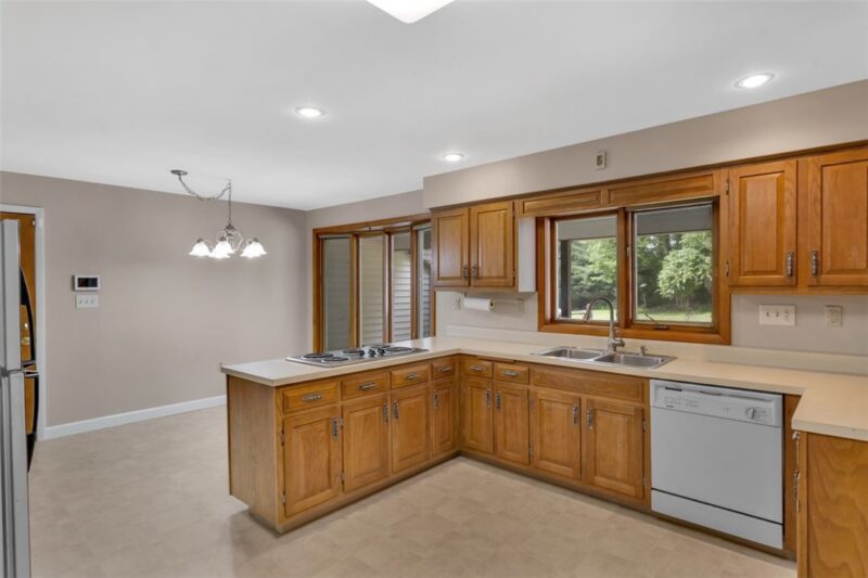 11 West St — photo 3