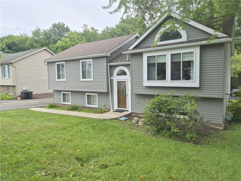 1501 N Randolph Drive — photo 2