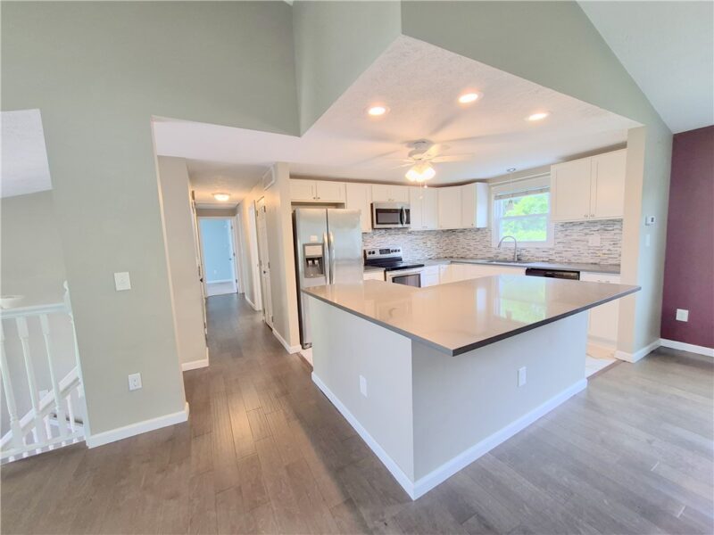 1501 N Randolph Drive — photo 8