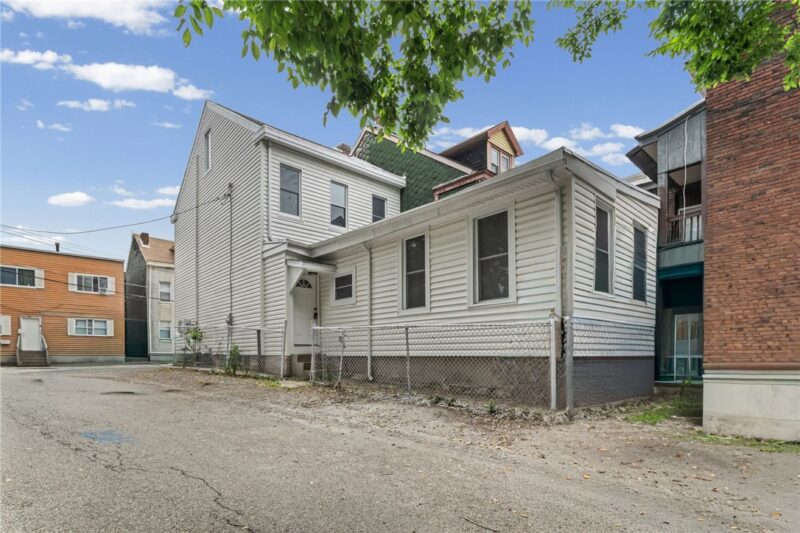 1150 Goettman Street — photo 3