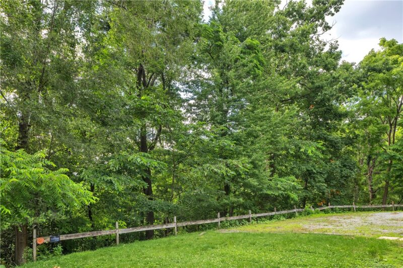 616 Woodburn Lane — photo 4