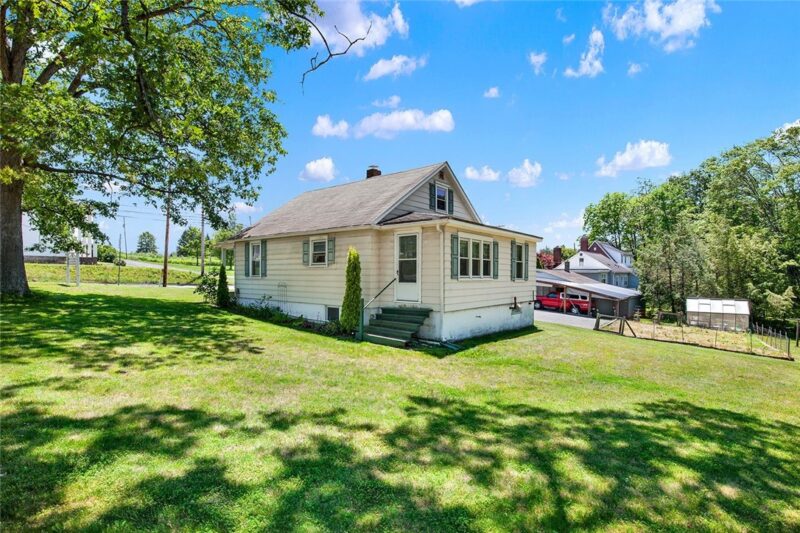 575 Stoystown Rd — photo 2