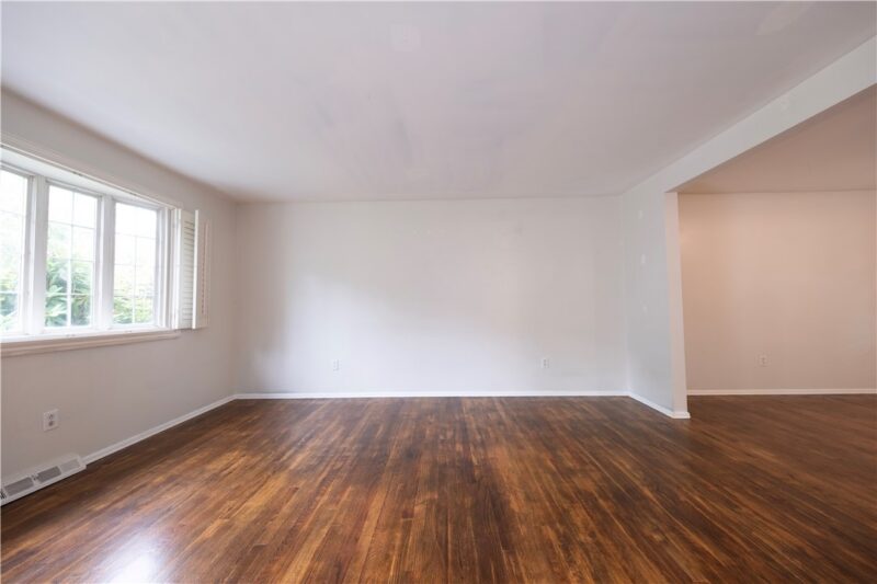 143 Edgewood Drive — photo 3