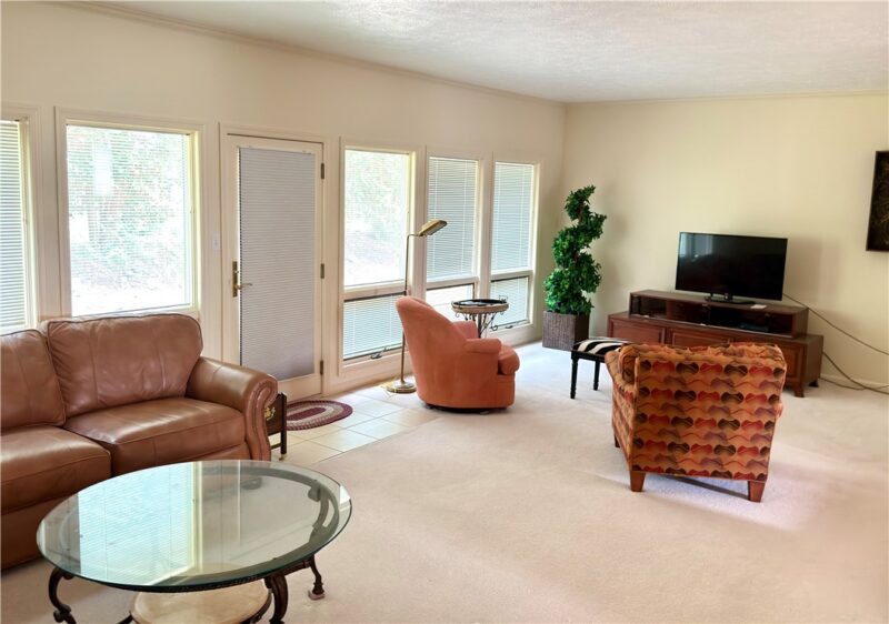 134 St Thomas Dr — photo 6