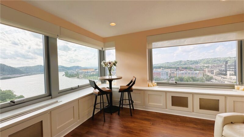 320 Fort Duquesne Blvd 19D — photo 7