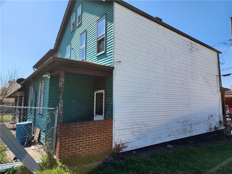 724 Hemlock Aly — photo 2