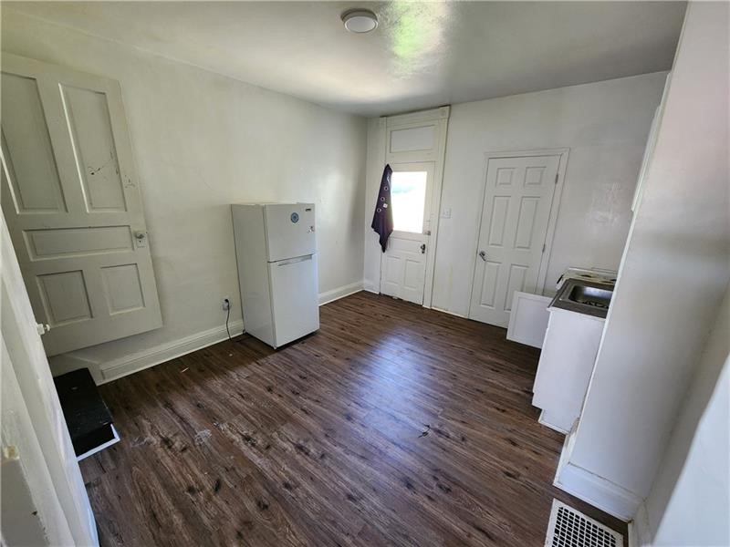 724 Hemlock Aly — photo 8