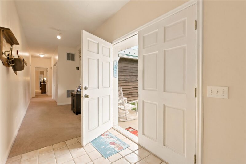 555 Blough Rd — photo 4