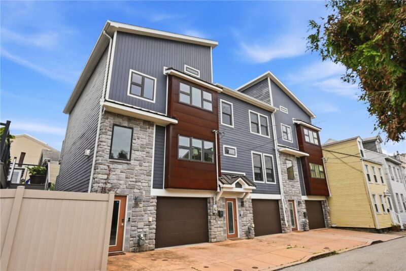 2652 Larkins Way — photo 3