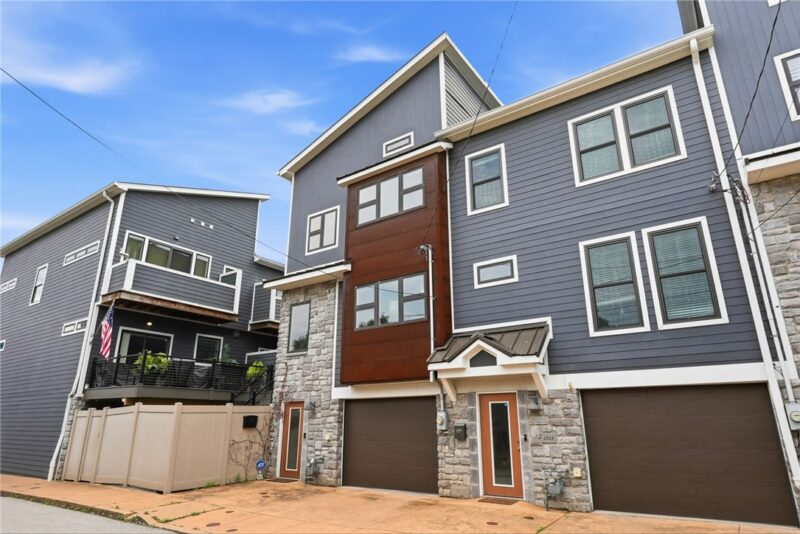 2652 Larkins Way — photo 4