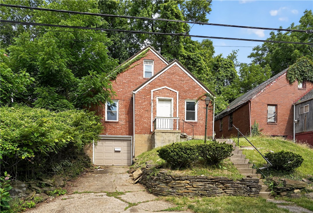 2137 Village Dr — photo 1