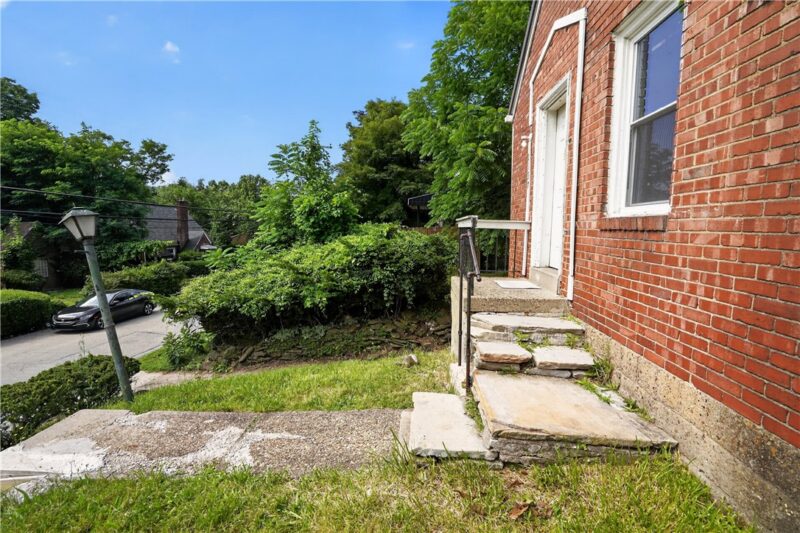 2137 Village Dr — photo 5