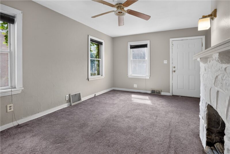 2137 Village Dr — photo 8