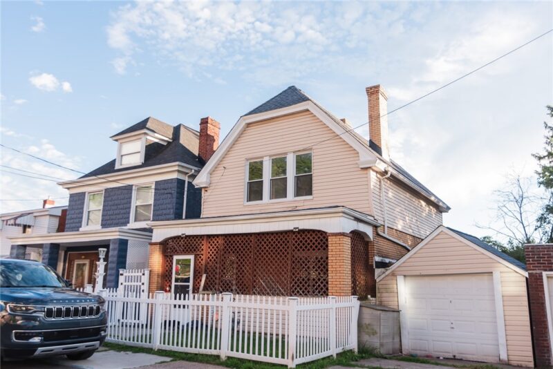 2292 Valera Ave — photo 2