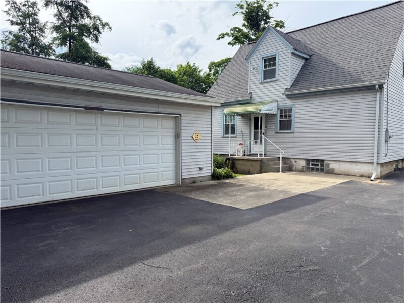 105 W Clen Moore BOULEVARD — photo 4