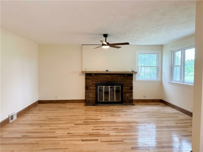 1166 N Main St — photo 7